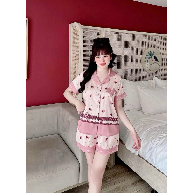 Tim Đỏ hồng xước đùi