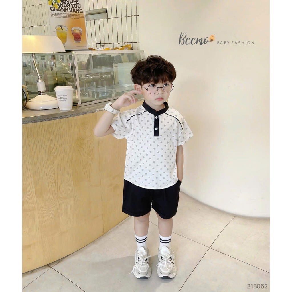 (Hãng Beemo)Bộ quần áo sơ mi cổ tàu họa tiết Ngôi sao phối viền chất sơ mi thô lụa kèm quần kaki mềm cho bé đi học