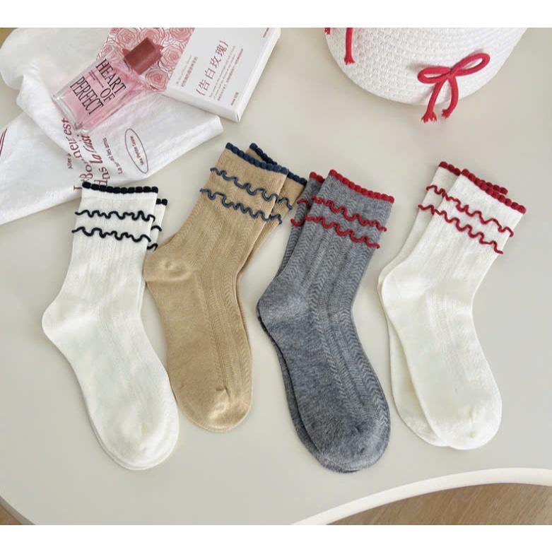 Vớ Tất nữ họa tiết xoắn 4 màu phong cách dễ thương, xinh xắn