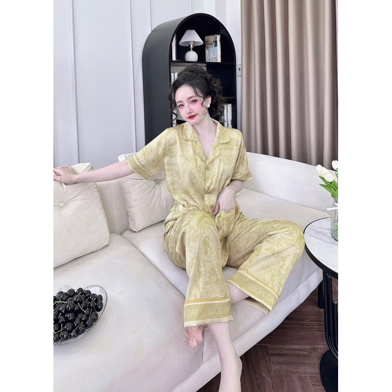 (45-65kg) Bộ ngủ pijama hoạ tiết tay ngắn lụa Latin nút bọc mềm mát