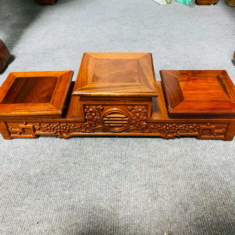 Tam Cấp Gỗ Hương Cao Cấp.