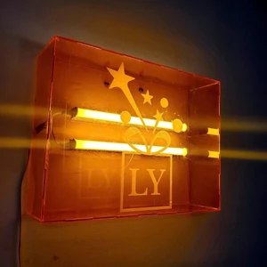 Hộp Mica màu LIGHTBOX led neon tuýp, không viền sáng 5 mặt,in UV miễn phí thiết kế - Lynhdecor