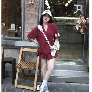 Set Bộ Đồ Nữ Umi Xốp TB 2 Cún Áo Phông Ngắn Tay Cổ V Tim Phối Sọc Mix Chân Váy Xếp Ly Freesize