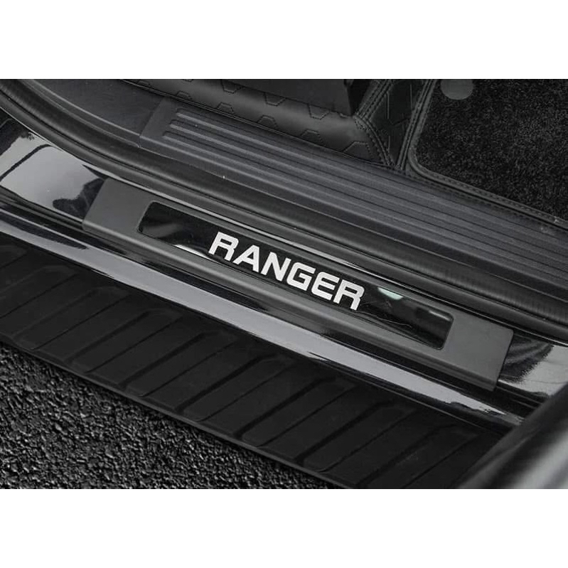 Ốp bậc cửa, nẹp bước chân xe Ford Ranger 2012-2026 Bậc ngoài nhựa ABS hàng cao cấp