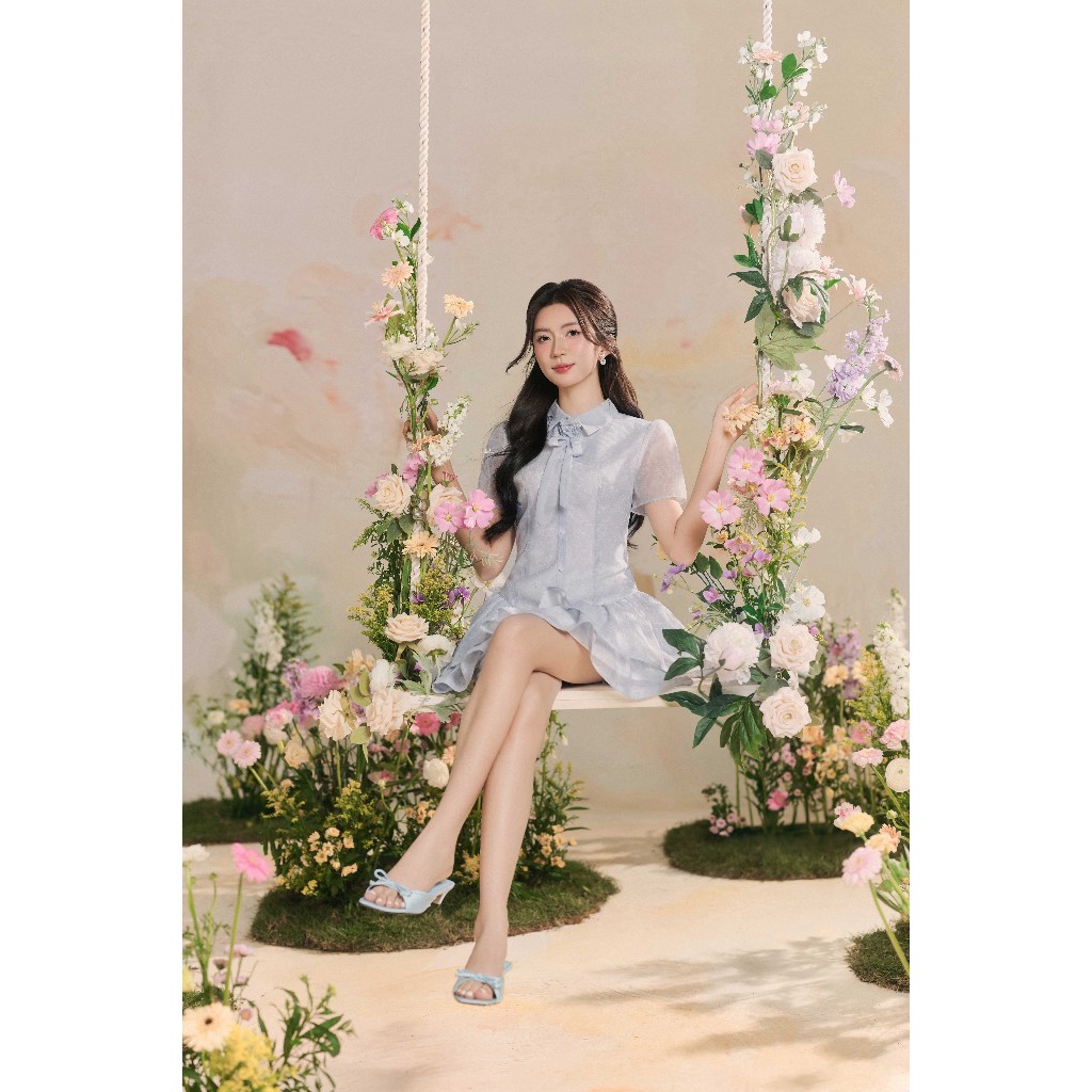 Ảnh Đầm phối cổ nơ, chân nhún tầng họa tiết 1R09.2503OG, váy đầm cổ sơ mi xòe tầng bồng nữ tính thanh lịch thiết kế bởi JM 1