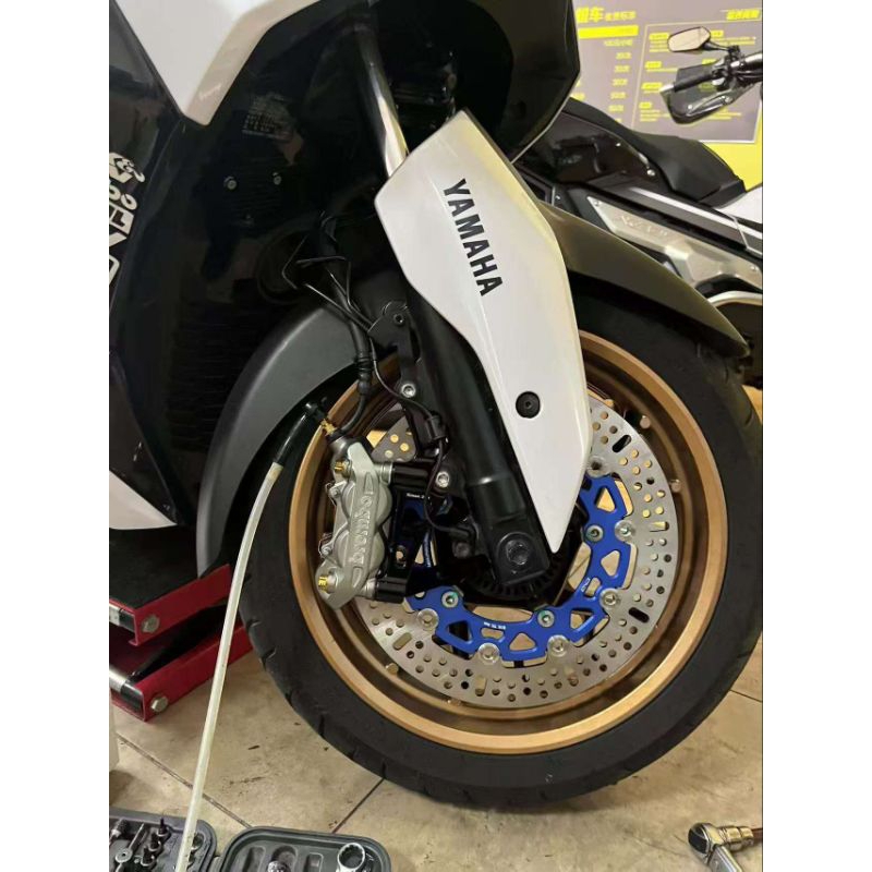 đia DND xmax300  hàng oder (10 ngày)