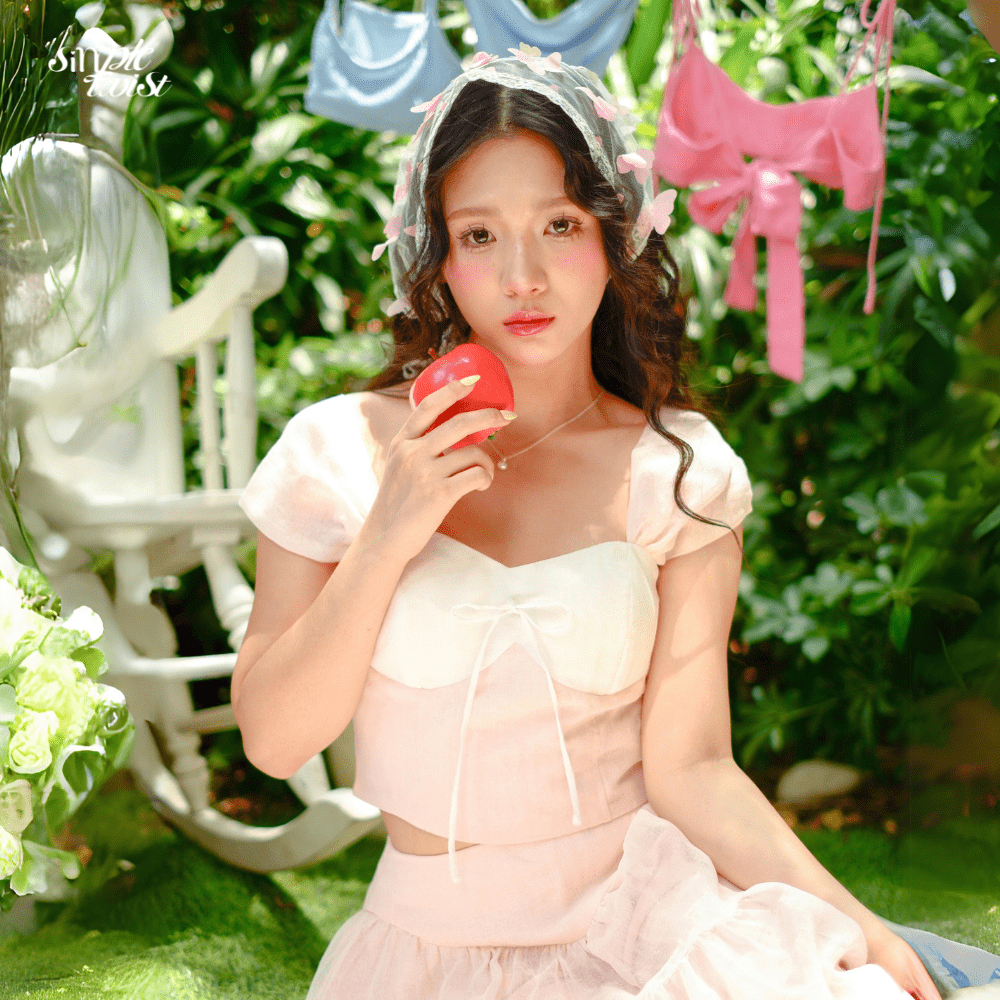 Ảnh Set áo croptop phối váy xoè dài vải lưới màu hồng mơ dâu DEMETER nữ tính, thanh lịch - Simple Twist 2