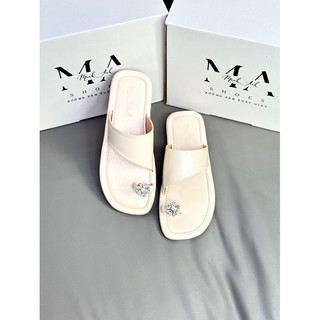 Dép Nữ Xỏ Ngón Phối Đá Hoa Xoàn 2025 MA Shoes D4752 – Sang Trọng, Thoải Mái, Nổi Bật Mọi Ánh Nhìn