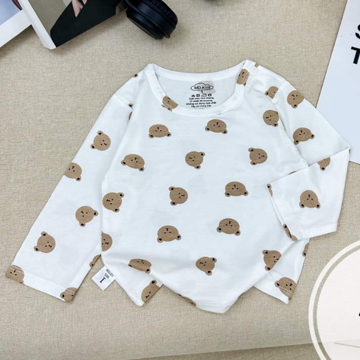 Áo dài tay chất thun lạnh nền trắng họa tiết thú đáng yêu, có cúc cài vai cho bé từ 4-14kg Saubabi