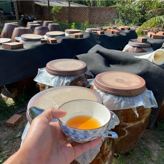 Nước Mắm Truyền Thống Chắt Mực, Từ Mực Và Muối Biển, Không Chất Bảo Quản, Chất Điều Vị, Tạo Màu