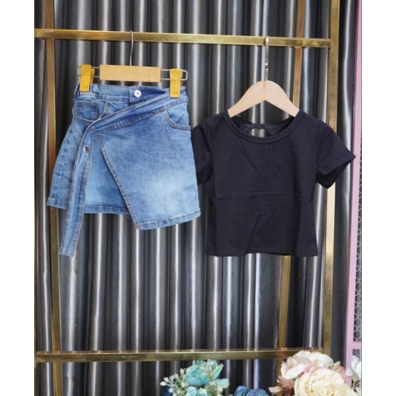 SALE SALE Sét jean bé gái chân váy đắp chéo kèm áo thun croptop cho mẹ và bé 15-55kg