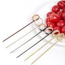 Tăm Xiên Trái Cây Trang Trí – Đuôi Tròn, Thắt Nút, Hình Tim (Nhiều Màu Sắc)