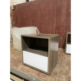 tủ ,tap đầu giường gỗ mdf màu vân xám hàng đóng sẵn không cần lắp ráp 40x31x41 .giao mỗi đơn 1 chiếc
