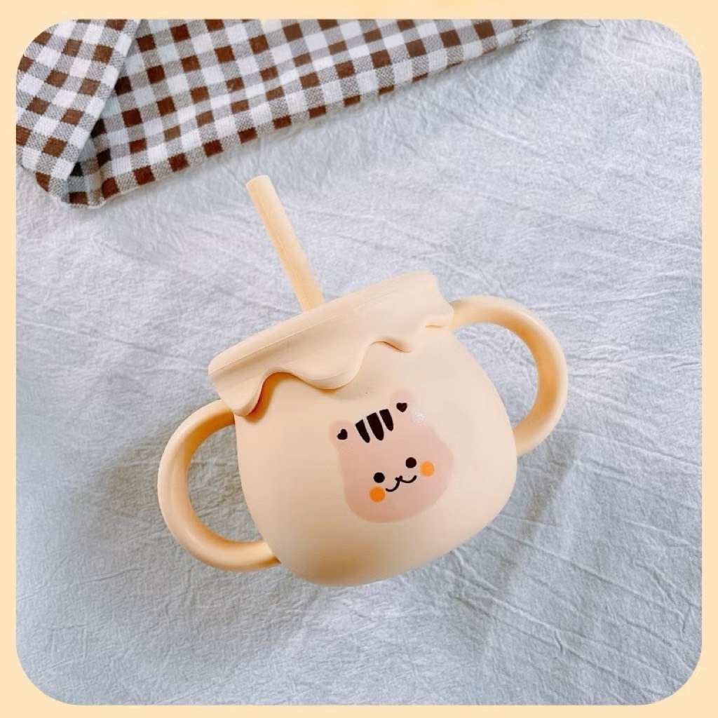 Ảnh Cốc Tập Uống, Tập Hút Silicon Thực Phẩm 3 Giai đoạn KidsWorld Tặng Kèm Nắp Cho Bé 3