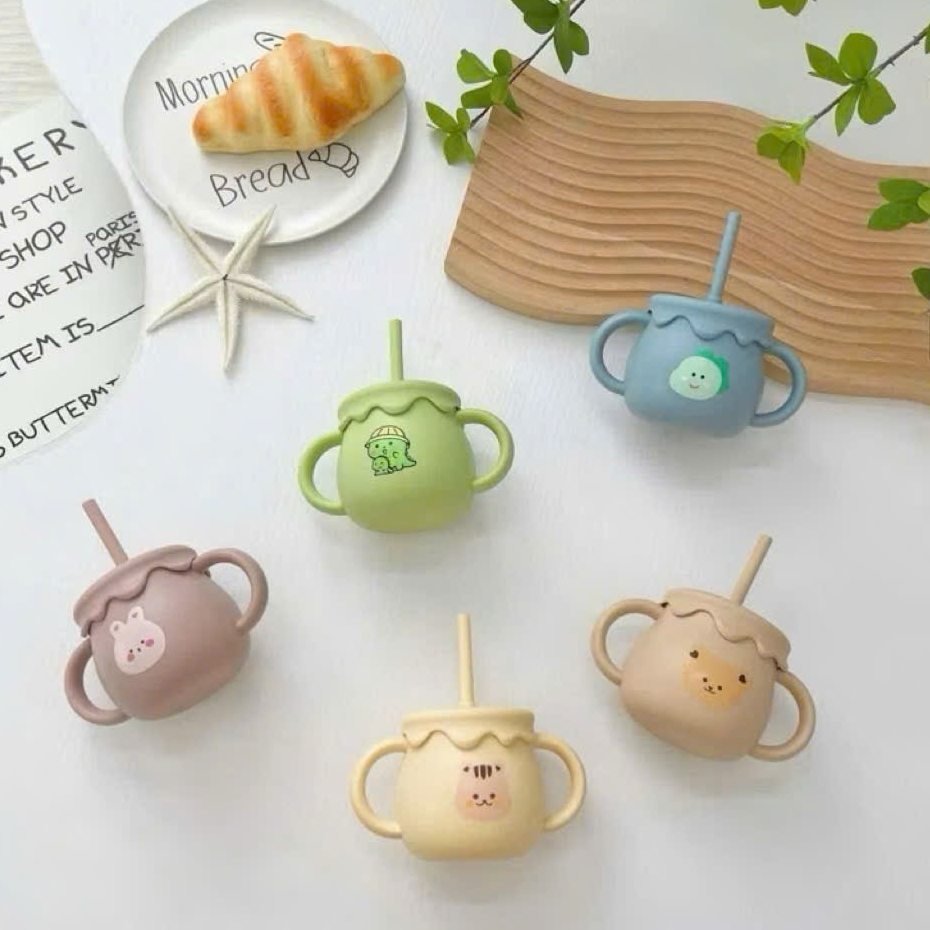 Ảnh Cốc Tập Uống, Tập Hút Silicon Thực Phẩm 3 Giai đoạn KidsWorld Tặng Kèm Nắp Cho Bé 1