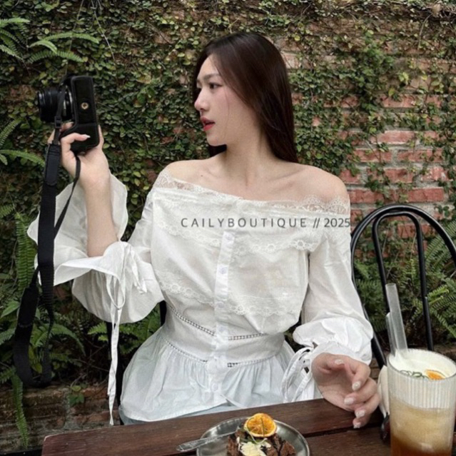 Áo sơmi trễ vai tay loe phối viền ren bèo cách điệu , Áo nữ hở vai cài khuy basic phong cách Hàn Quốc • MIU.STUDIO