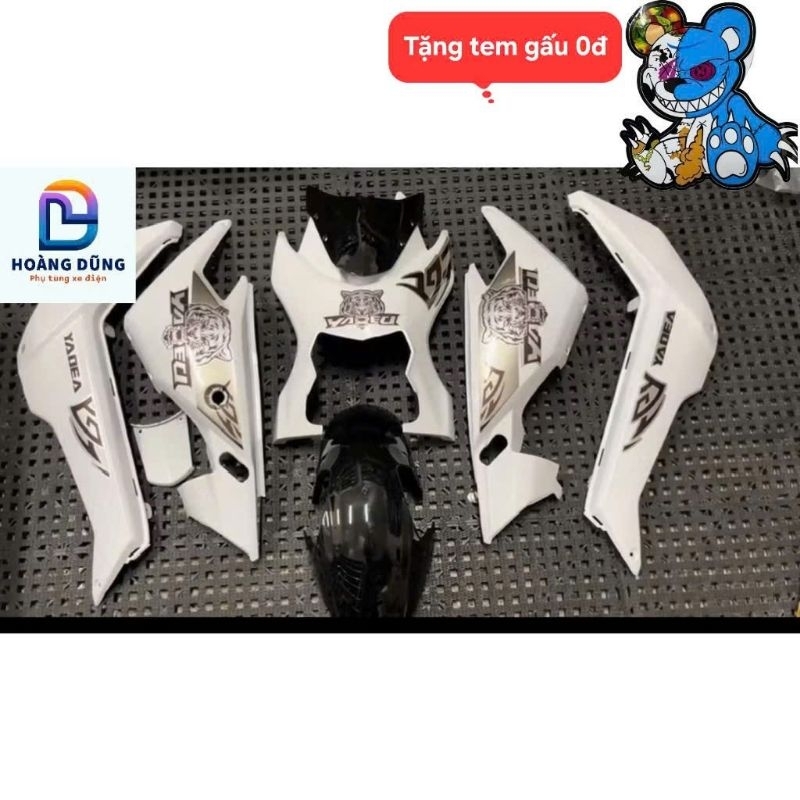 Bộ nhựa 8 món xmen kèm tem hello kitty, tem hổ, tem chỉ đỏ, tem s7...(tặng kèm 4 ốc màu) phụ tùng phụ kiện