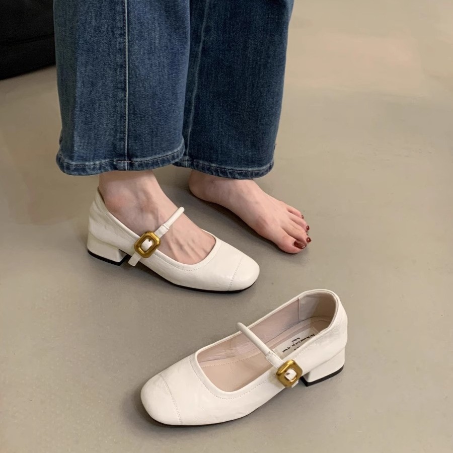 Giày Mary Jane Thanh Lịch – Sự Kết Hợp Hoàn Hảo Giữa Thoải Mái và Phong Cách