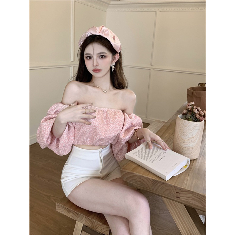 Áo Nữ Hồng Gấm Trễ Vai Tay Phồng | Áo Croptop Nữ Tôn Dáng Phong Cách Hàn Quốc | Size S M L – Có Sẵn