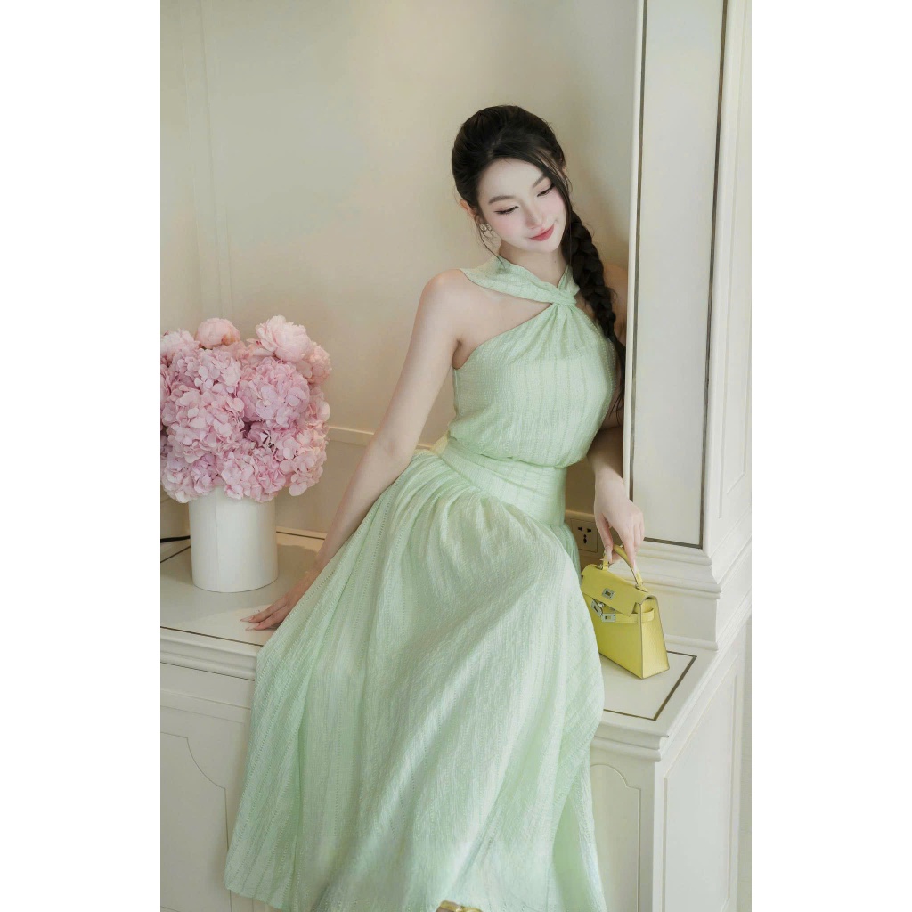 Đầm váy ren lỗ xoắn cổ chiết eo dáng dài, Váy cổ yếm hở vai chiết eo dáng xoè đơn giản sang chảnh XANH KEM