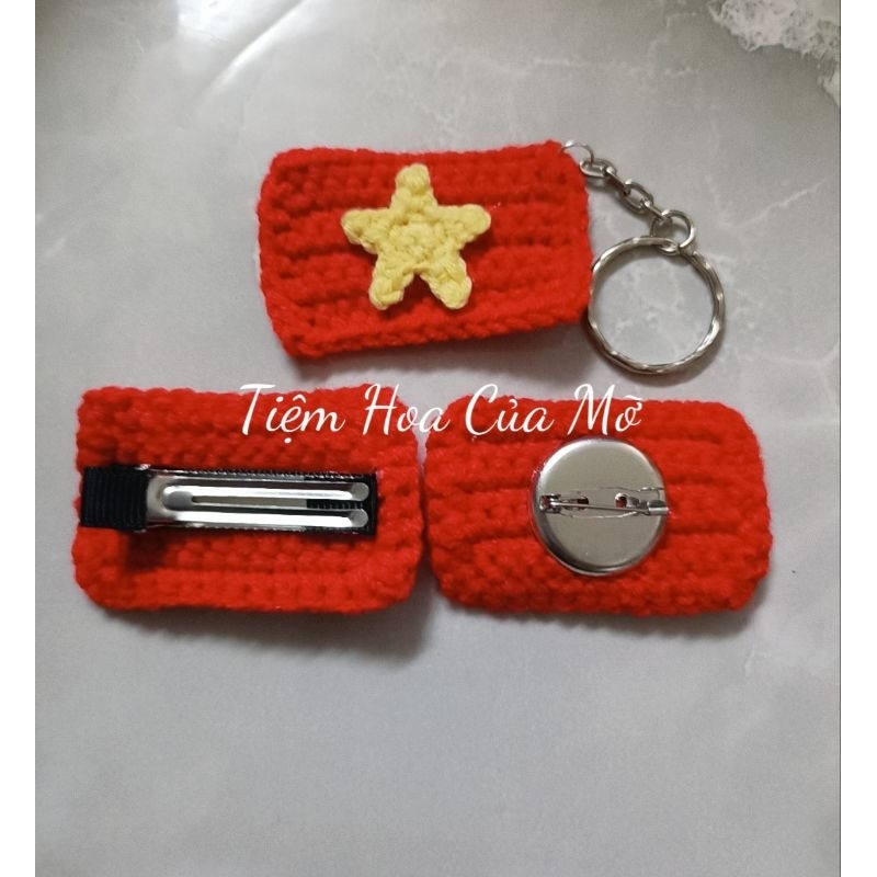Kẹp Tóc / Móc Khoá / Ghim Cài Hình Lá Cờ Việt Nam, Kẹp Tóc Móc Khoá Len Handmade