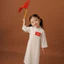 KÈM CÀI TÓC - Bộ ÁO DÀI truyền thống Việt Nam, màu trắng quần đen, thêu cờ đỏ sao vàng cho bé gái chơi lễ Tết, lễ hội