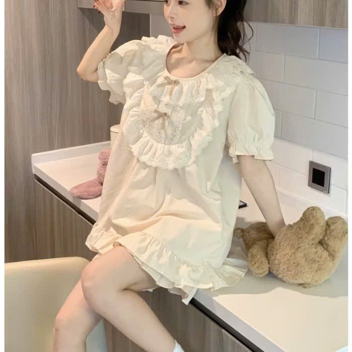 Set đồ ngủ nữ dáng suông cổ tròn viền ren họa tiết vintage xinh xắn, bộ pijama nữ mặc nhà nhẹ nhàng nữ tính HCOM25154