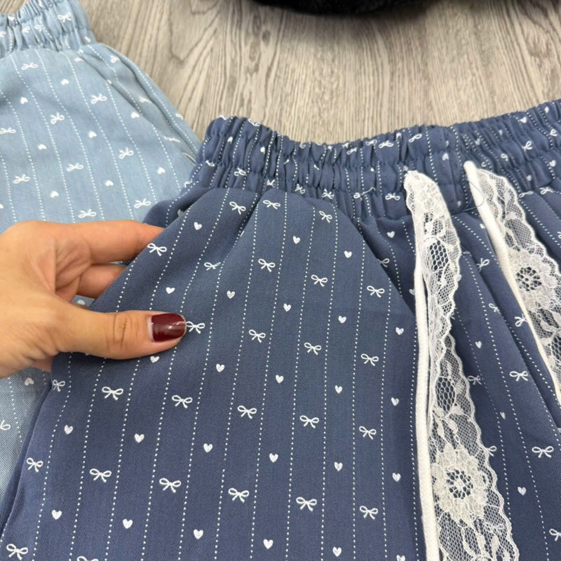 Quần Short Bò Giấy Hoạ Tiết Tim Nơ Mềm Mịn Mát Dây Ren