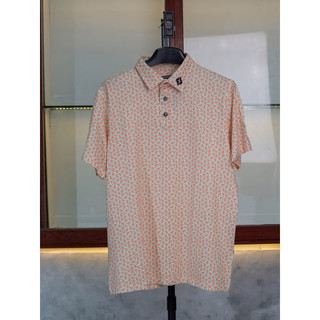Áo golf hoạ tiết hình quả màu cam nhạt hình in sắc nét hoạ tiết nổi bật