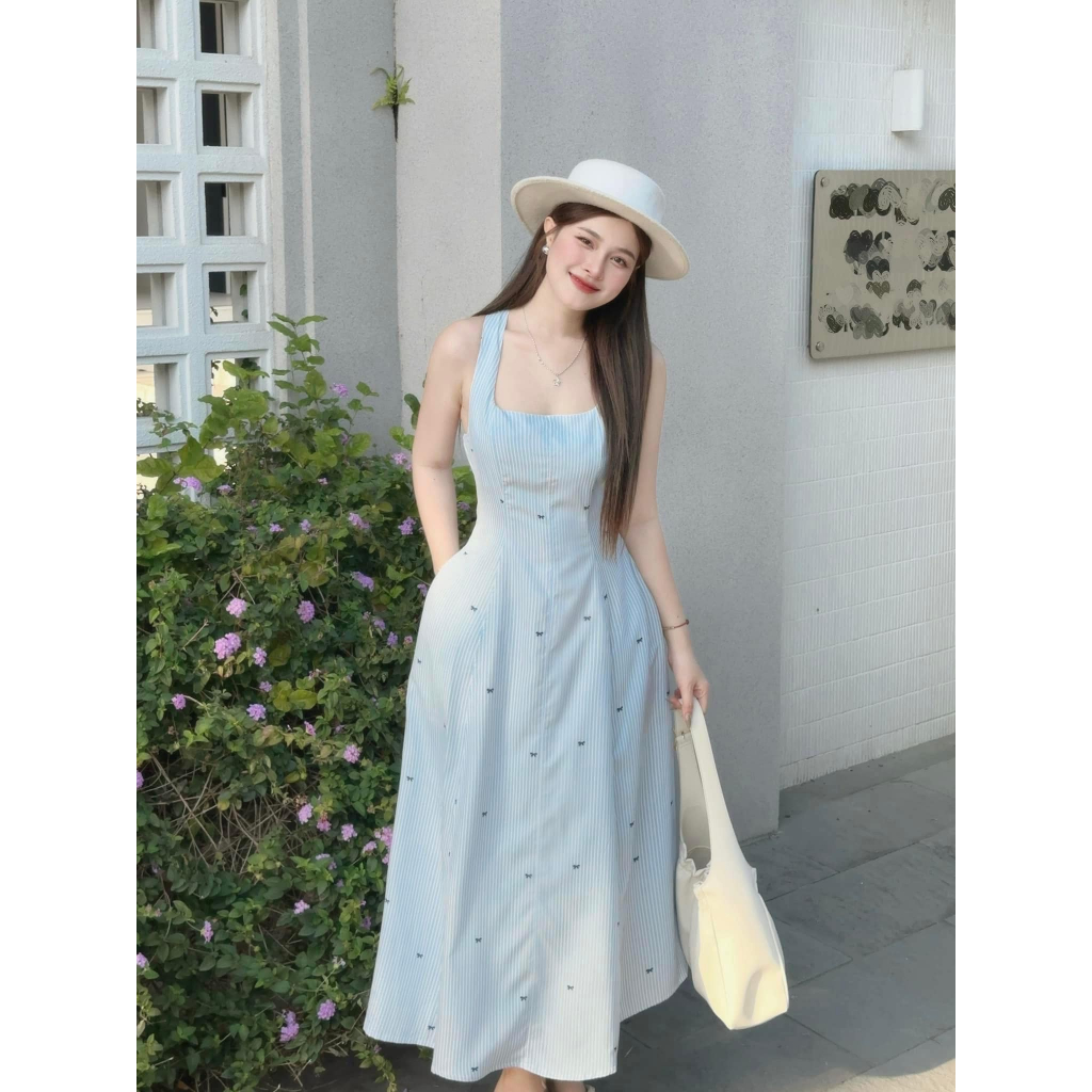 Váy 2 dây dáng dài chữ a cổ vuông hai dây họa tiết kẻ sọc, đầm maxi chất liệu linen thoáng mát mặc mùa hè HCOM25578