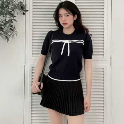Áo Thun Nữ Freesize Nơ Ngực Phối Kẻ Đen Trắng - Thiết Kế Cổ Tròn Trẻ Trung Chuẩn Style Hàn Quốc HT01
