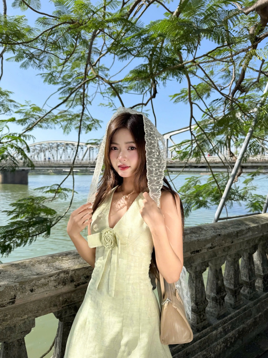 Ảnh Đầm Cổ V Dáng Chữ A Ngắn Hai Dây Bản To Đính Hoa - DERRA DRESS - GOÛT DE JUN 2