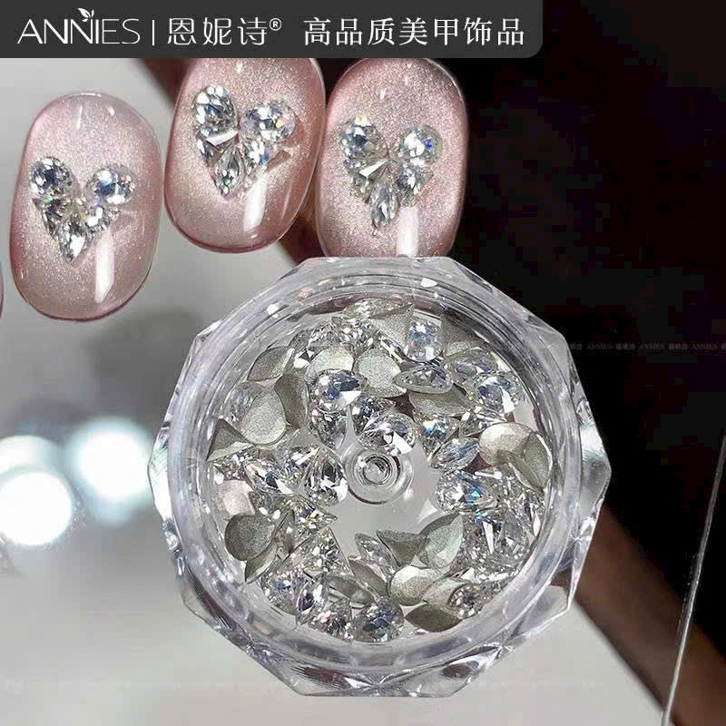 Set đá trang trí make up-nail đa năng. Tạo hình bướm hay đính trang trí đều rất đẹp và bắt sáng