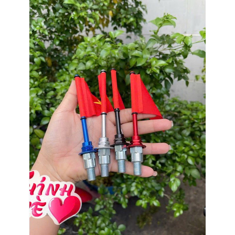 Ốc gắn chân kính lá cờ Việt Nam(10ly thuận)
