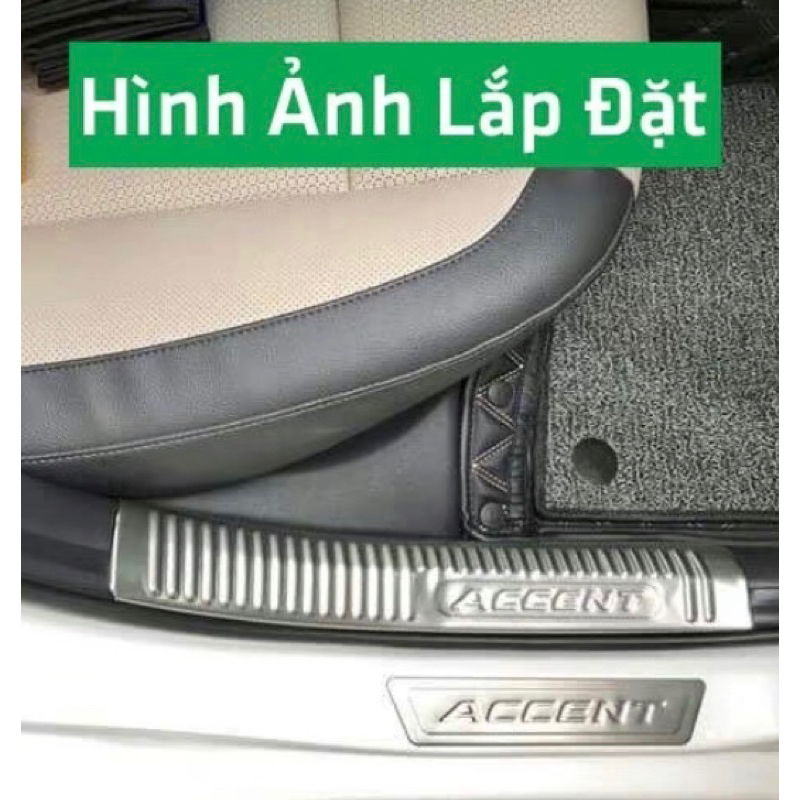Ốp bậc cửa, nẹp bước chân xe Huyndai Accent 2018-2023 inox sáng bóng