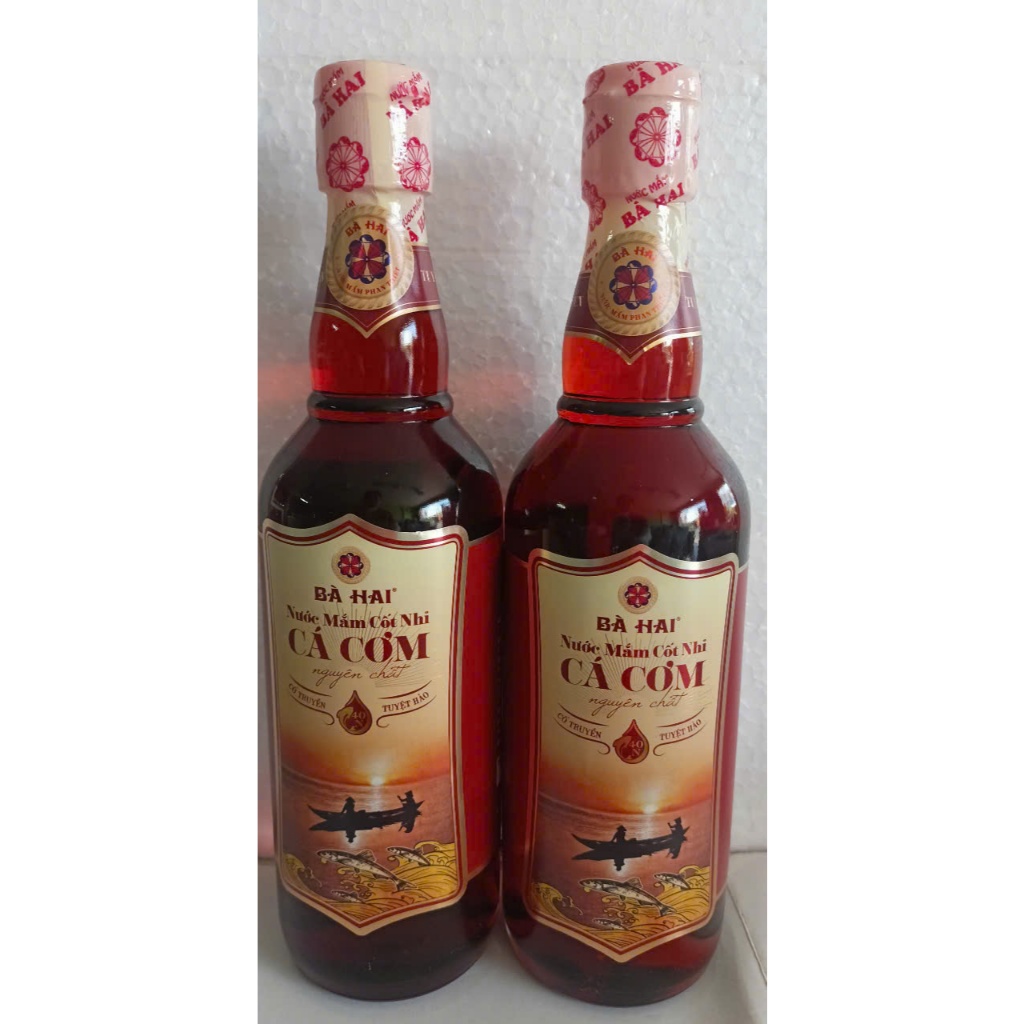NƯỚC MẮM CỐT NHỈ CÁ CƠM BÀ HAI 40 ĐỘ ĐẠM (MẮM NGUYÊN CHẤT) 500ml x 2 chai thuỷ tinh