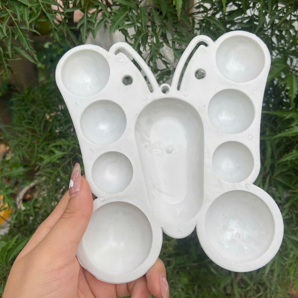 Khay pha màu nước tiện lợi khi tô tượng tô tranh tô tượng