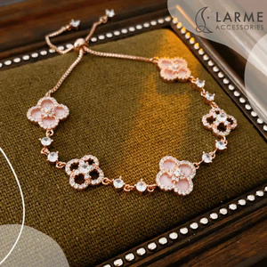 Vòng tay nữ, lắc tay cỏ bốn lá may mắn nhẹ nhàng phong cách thanh lịch Larme Accessoires trendy 2025- VT0041