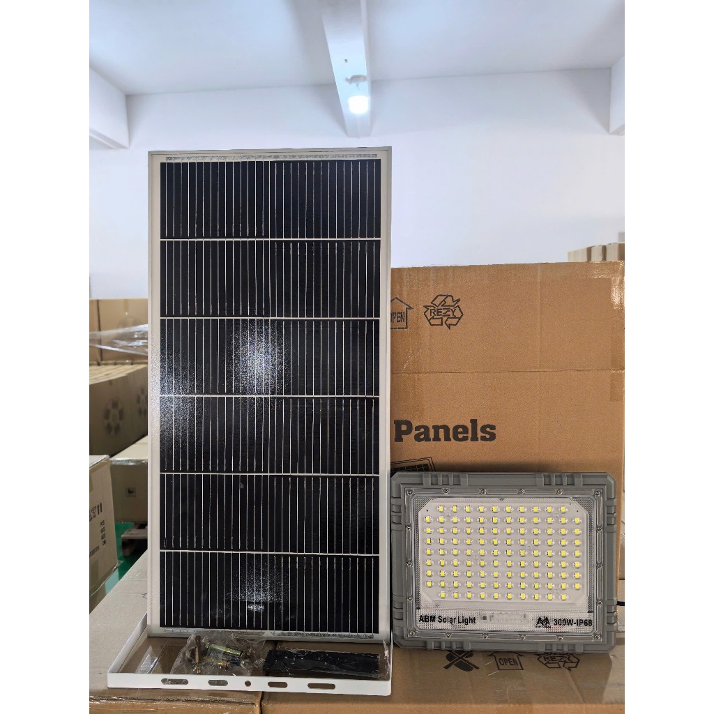 [200W] Đèn Pha Năng Lượng Mặt Trời ABMSOLAR, Chất Liệu Nhôm Đúc Nguyên Khối , Chống Nước IP68