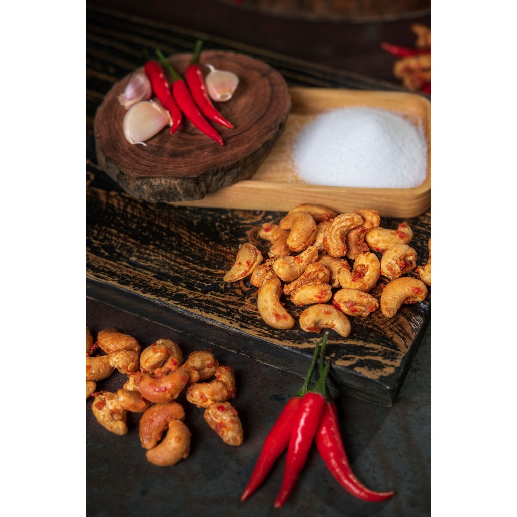 Combo Biếu Sang Hạt Điều Hải Bình Gia Lai gồm 1 Tỏi Ớt 500g + 1 Rang Củi 500g – TẶNG 3 gói rang củi 50g