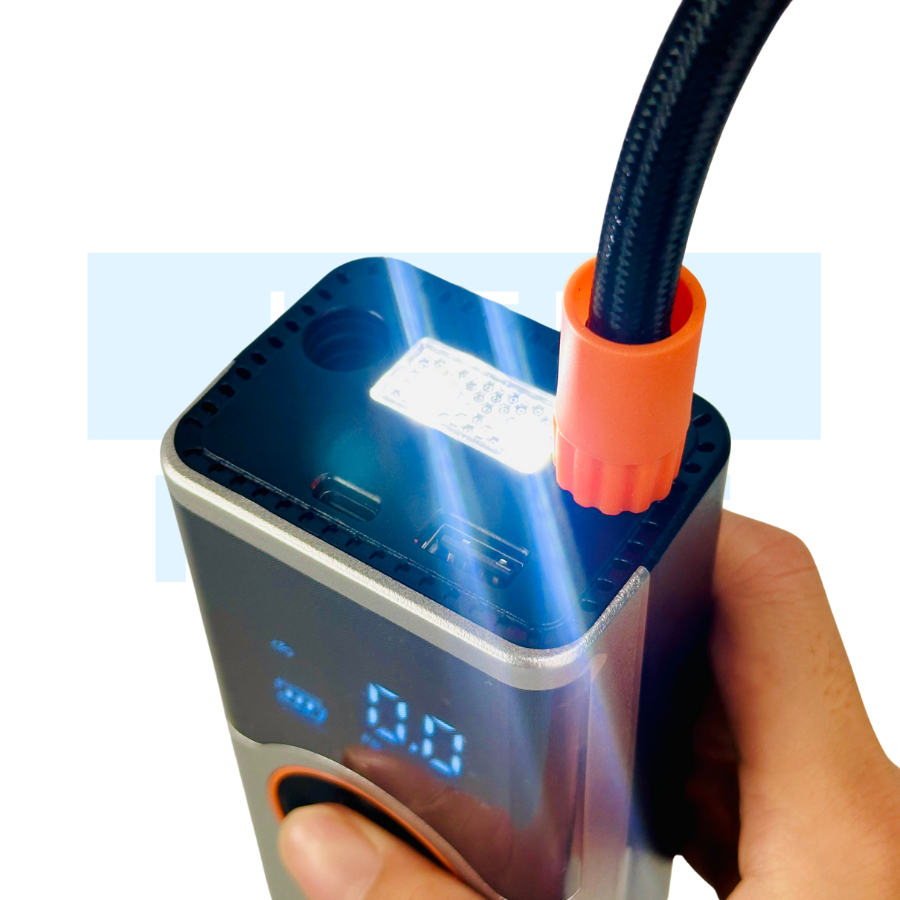 Bơm hơi điện tử mini ô tô, xe máy đa năng kiêm pin sạc dự phòng có đèn LED model 009