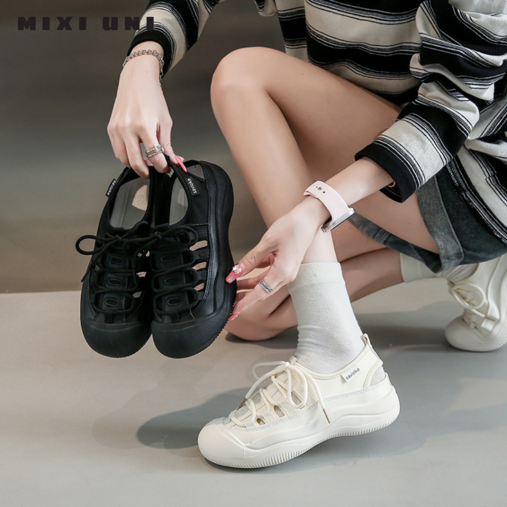 Giày đi biển, đi mưa chống nước, mẫu thiết kế thời trang basic bốn mùa tiện ích (2 màu kem,đen) hàng sẵn đủ size