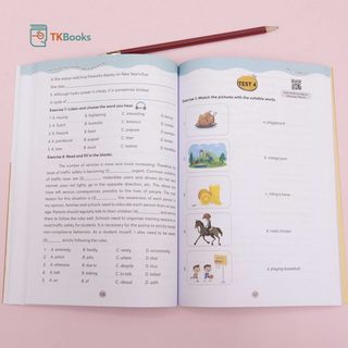Sách - Tham khảo Lớp 7 - Làm chủ kiến thức tiếng Anh bằng sơ đồ tư duy lớp 7 - TKBooks
