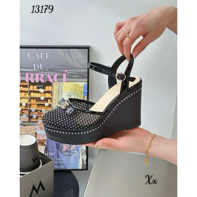❤️❤️❤️Sandal xuồng ( phom giày bé nên lên size khi đặt)