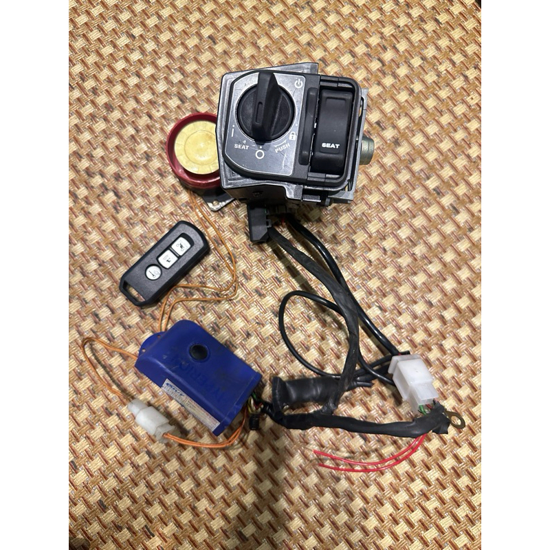 bộ ổ khoá hyper smart key kếp hợp với ổ khoá honda cũ 95%