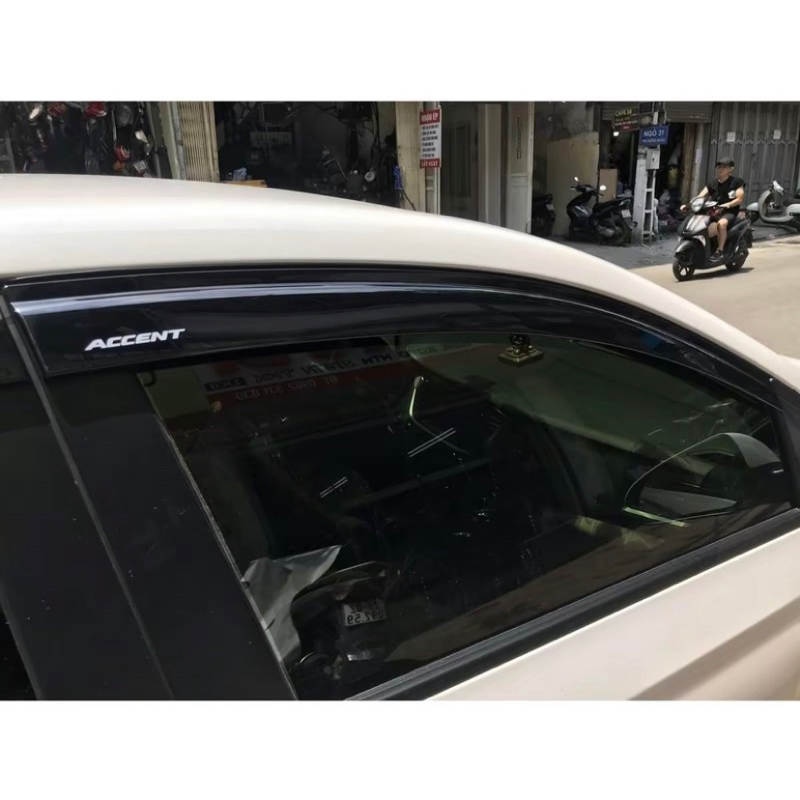 Vè che mưa xe Huyndai Accent 2018-2026 nhựa ABS hàng cao cấp