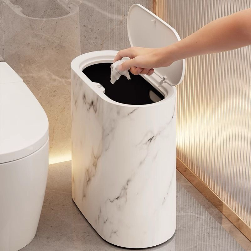 Thùng rác đứng gọn gàng