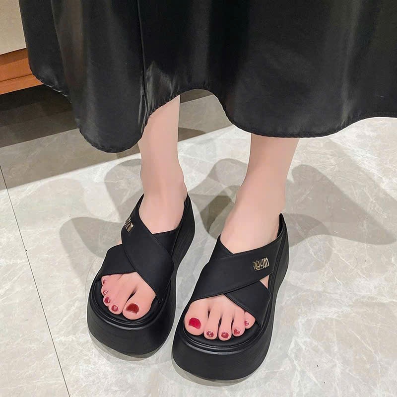 Dép nữ xịn QCCC hàng loại 1 đế độn 7cm da mềm êm chân, lót đế khâu mềm êm đế đúc chống nún.