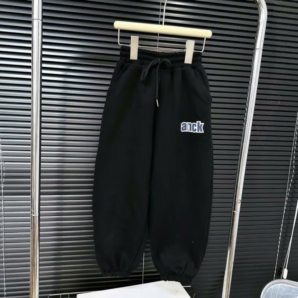 Quần Nỉ 2 Da in chữ ANCK QCCC cho bé Trai bé gái mềm mịn, dày dặn ấm áo co giãn có 4 màu, size 17-65kg