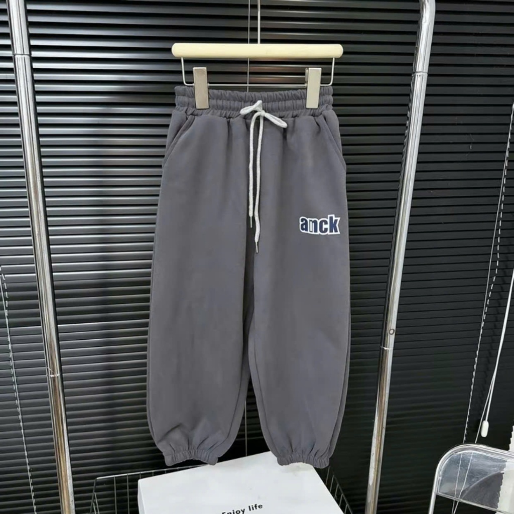 Quần Nỉ 2 Da in chữ ANCK QCCC cho bé Trai bé gái mềm mịn, dày dặn ấm áo co giãn có 4 màu, size 17-65kg